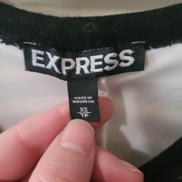 Express striped knit dress with sequins - Picture 4 of 4